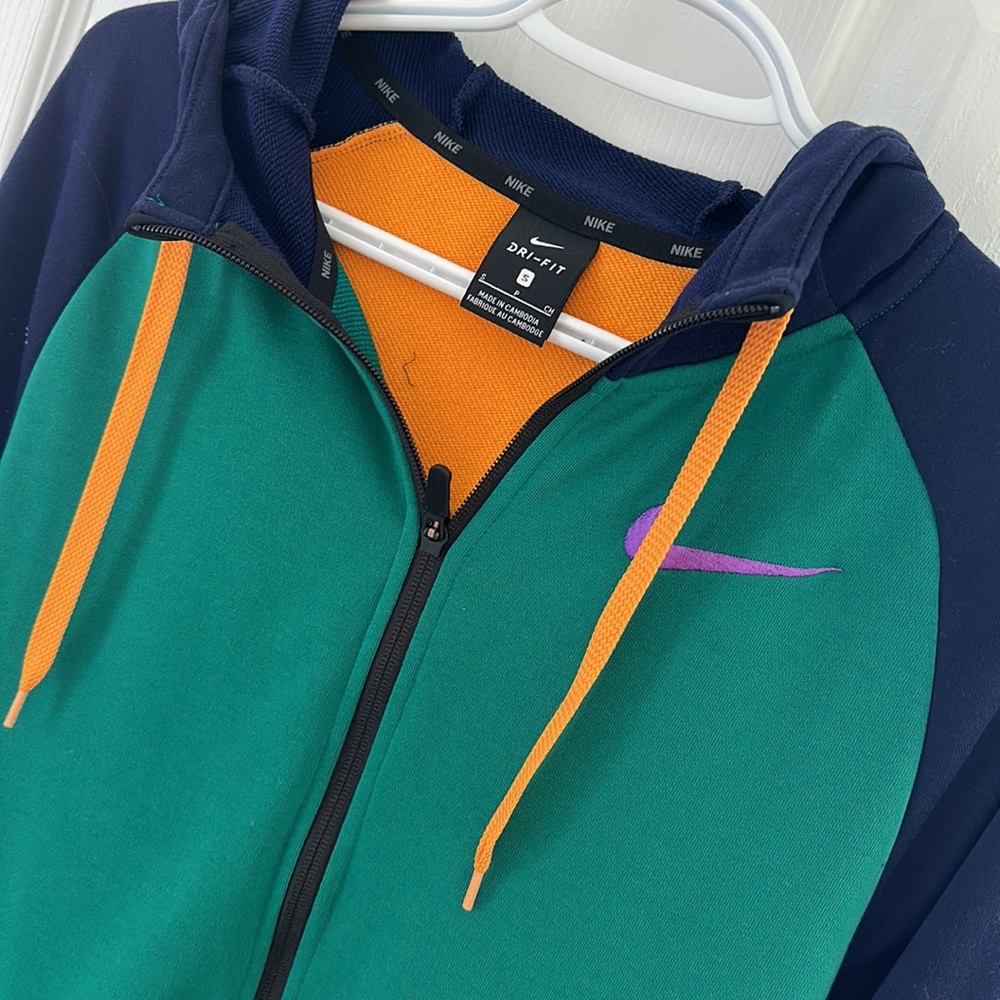 Nike Jacket - Picture 4 of 4
